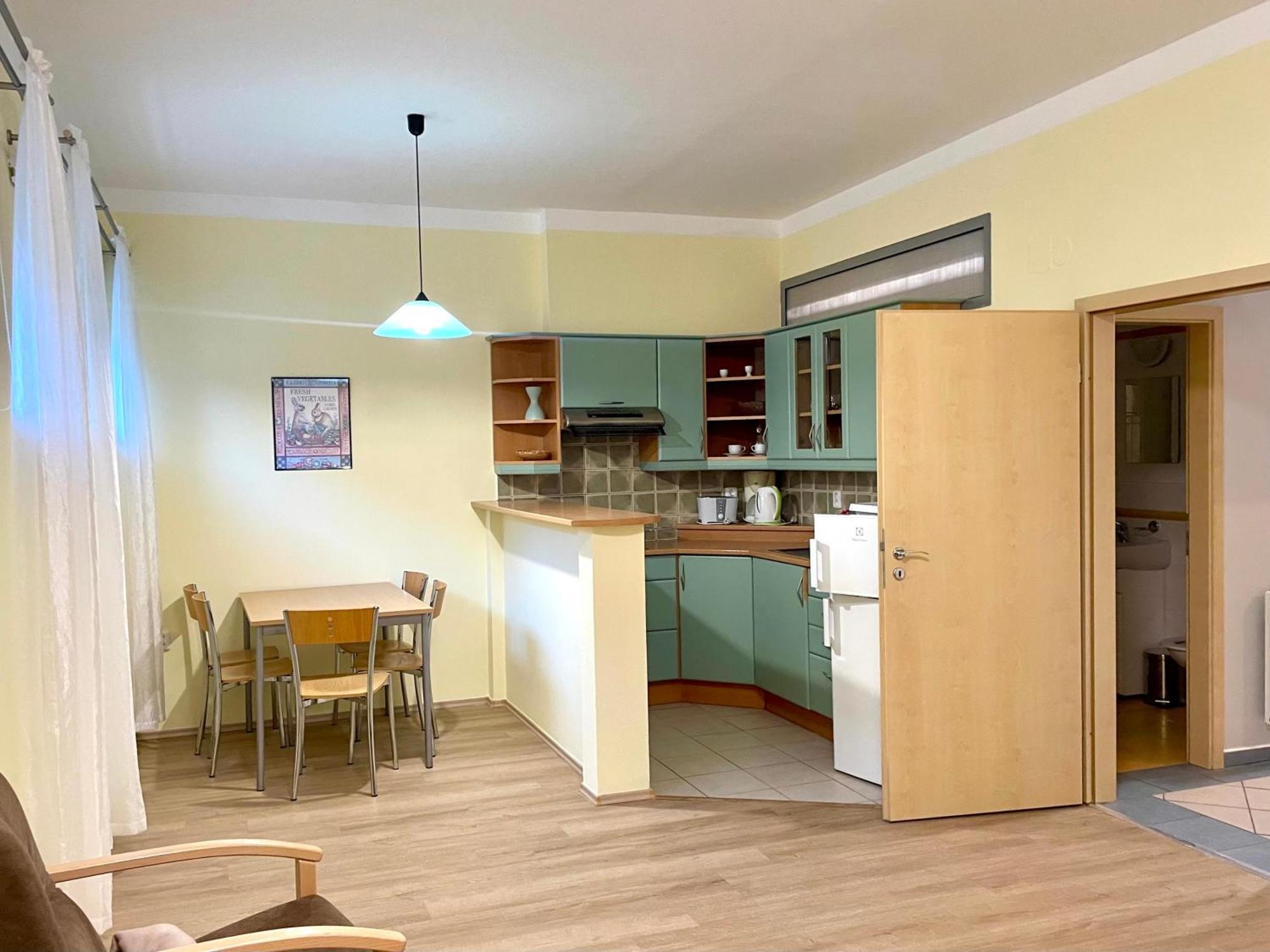 Apartmany Ados 하라포프 외부 사진